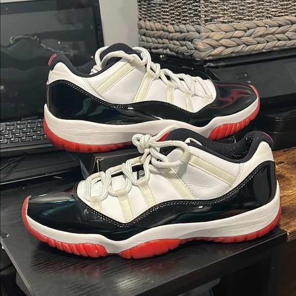 Jordan 11 Retro Low Concord-Bred Size 11.5 Black/White